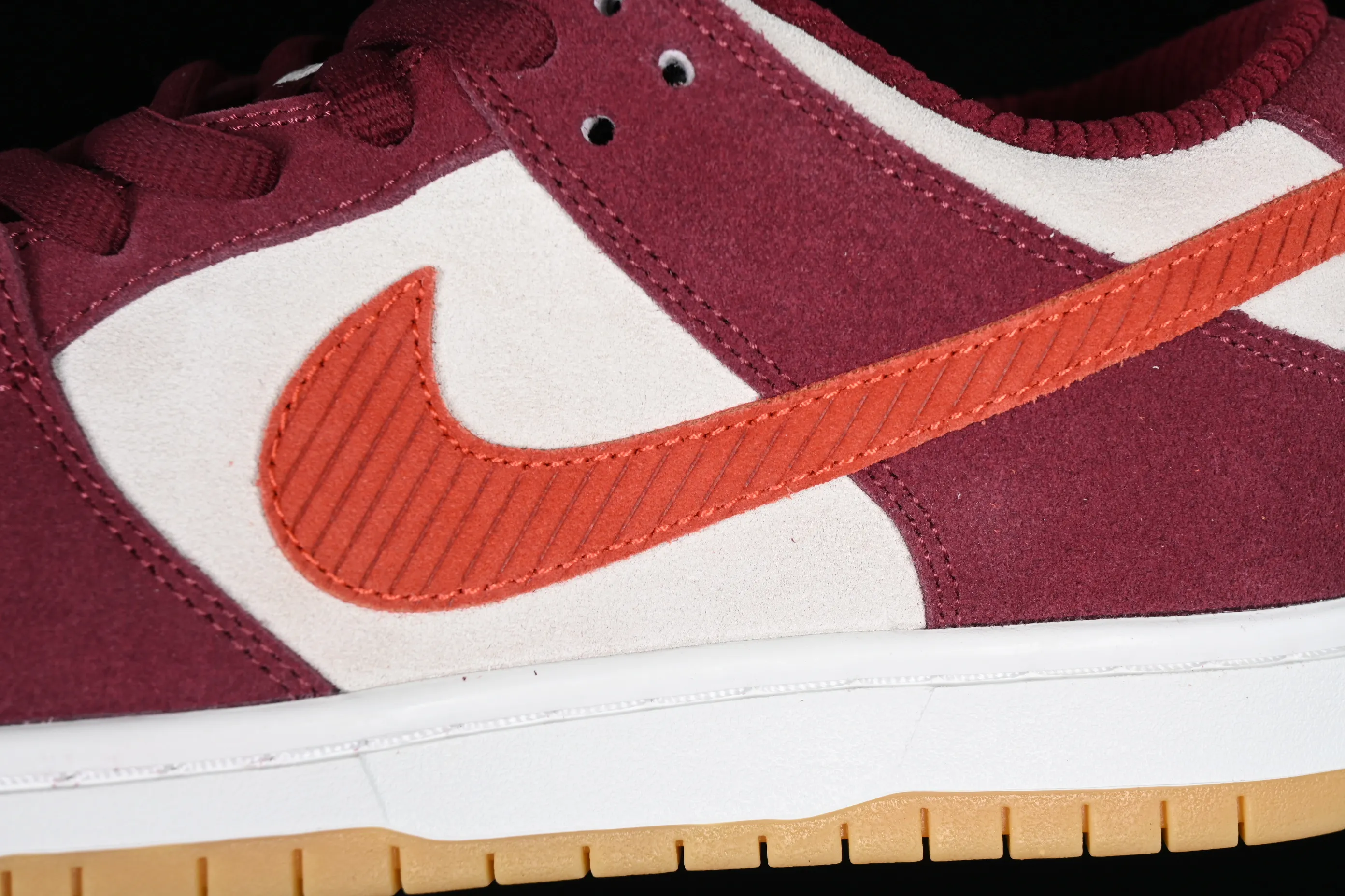 All categories Nk SB Dunk Series Nk SB Dunk Low low-top sneakers Skate Like a Girl x Nk SB Dunk Low joint model SB smashed backboard fashion casual sneakers DX4589-600
